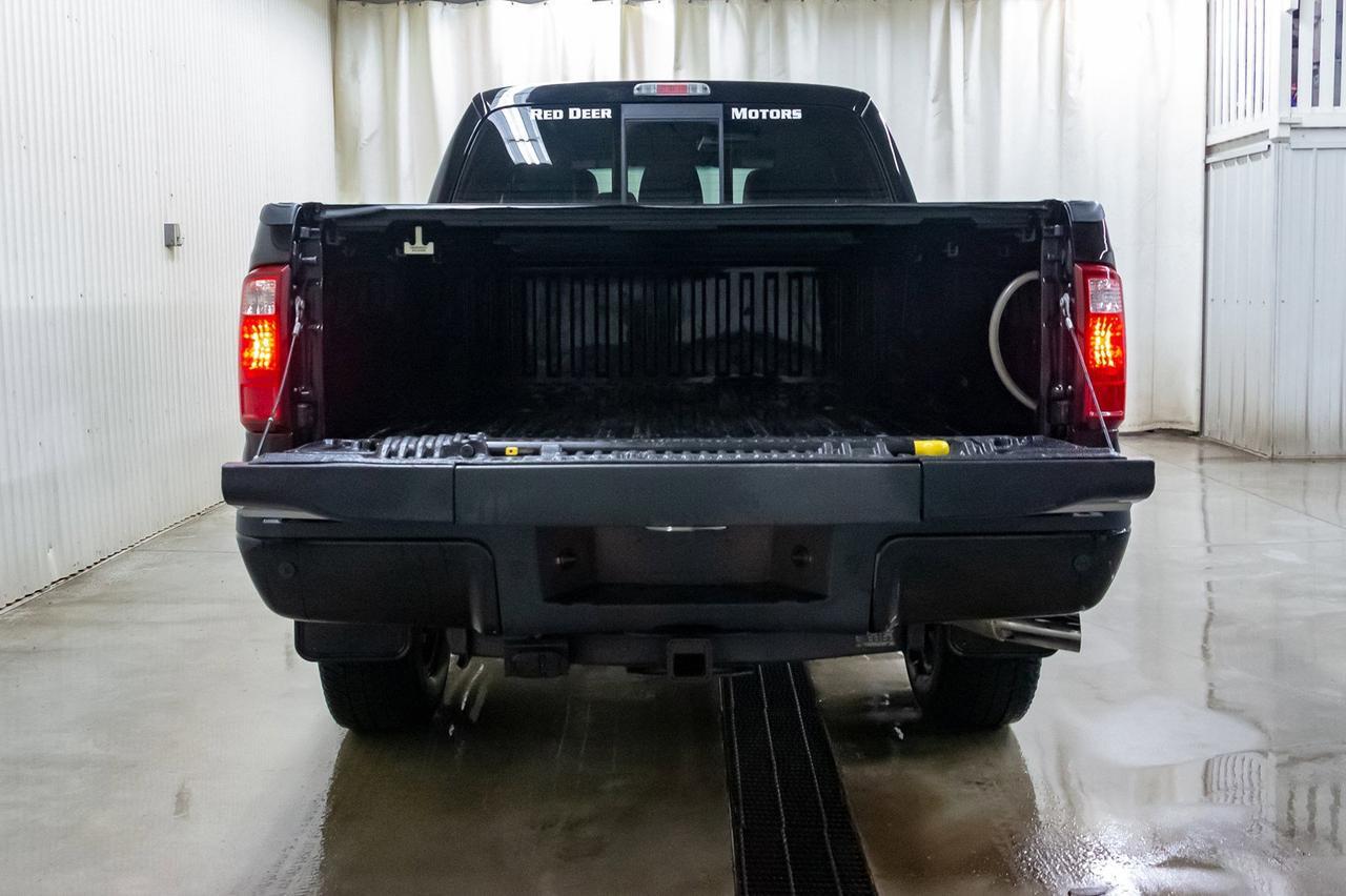 2016 Ford F-350 4x4 Crew Cab Platinum Diesel Leather Roof Nav Red Deer AB