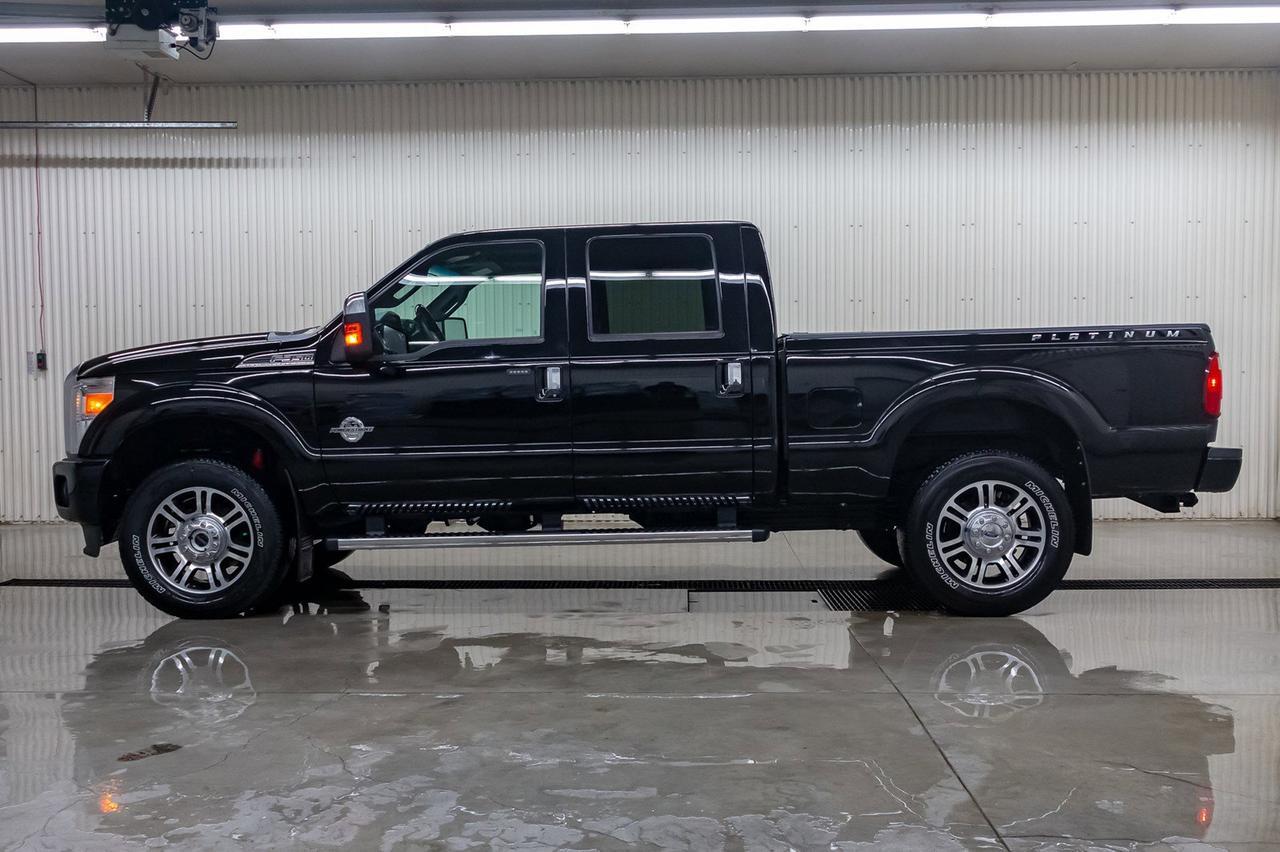 2016 Ford F-350 4x4 Crew Cab Platinum Diesel Leather Roof Nav Red Deer AB