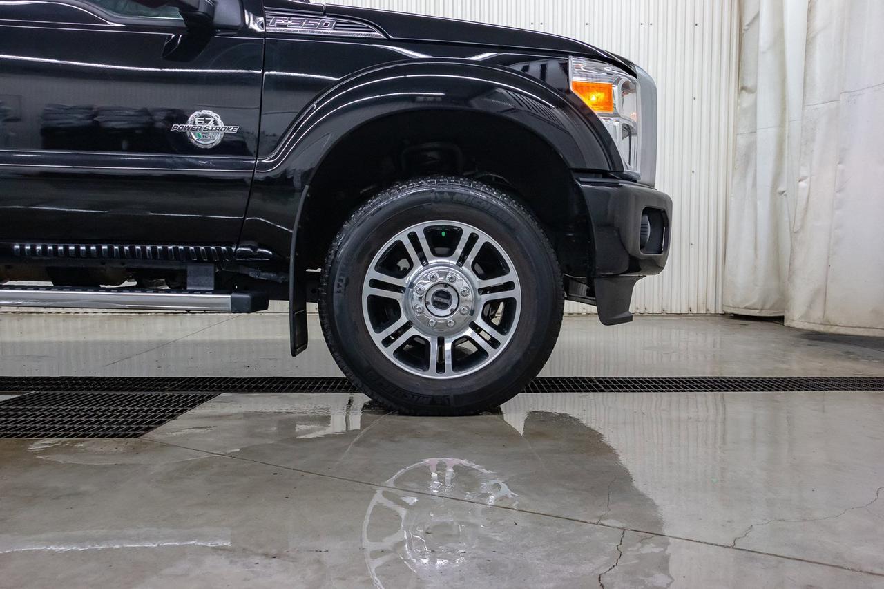 2016 Ford F-350 4x4 Crew Cab Platinum Diesel Leather Roof Nav Red Deer AB