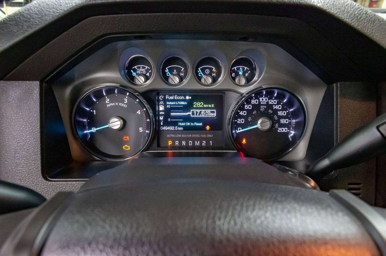 2016 Ford F-350 4x4 Crew Cab Platinum Diesel Leather Roof Nav Red Deer AB