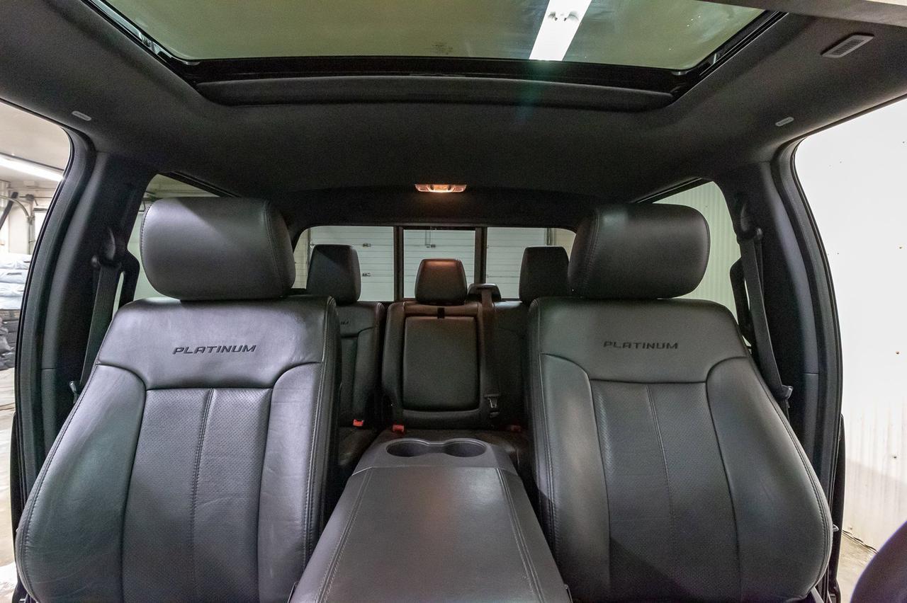 2016 Ford F-350 4x4 Crew Cab Platinum Diesel Leather Roof Nav Red Deer AB
