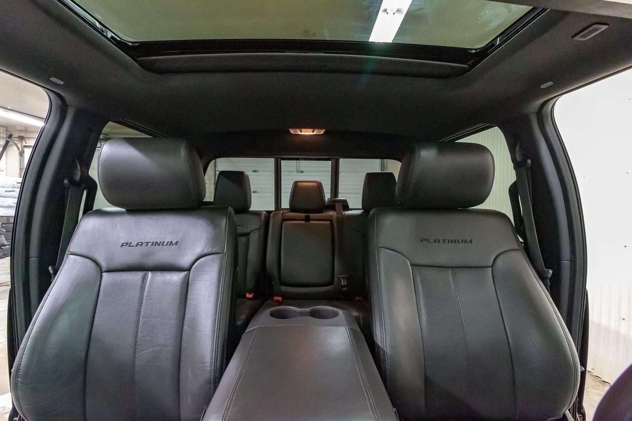 2016 Ford F-350 4x4 Crew Cab Platinum Diesel Leather Roof Nav Red Deer AB