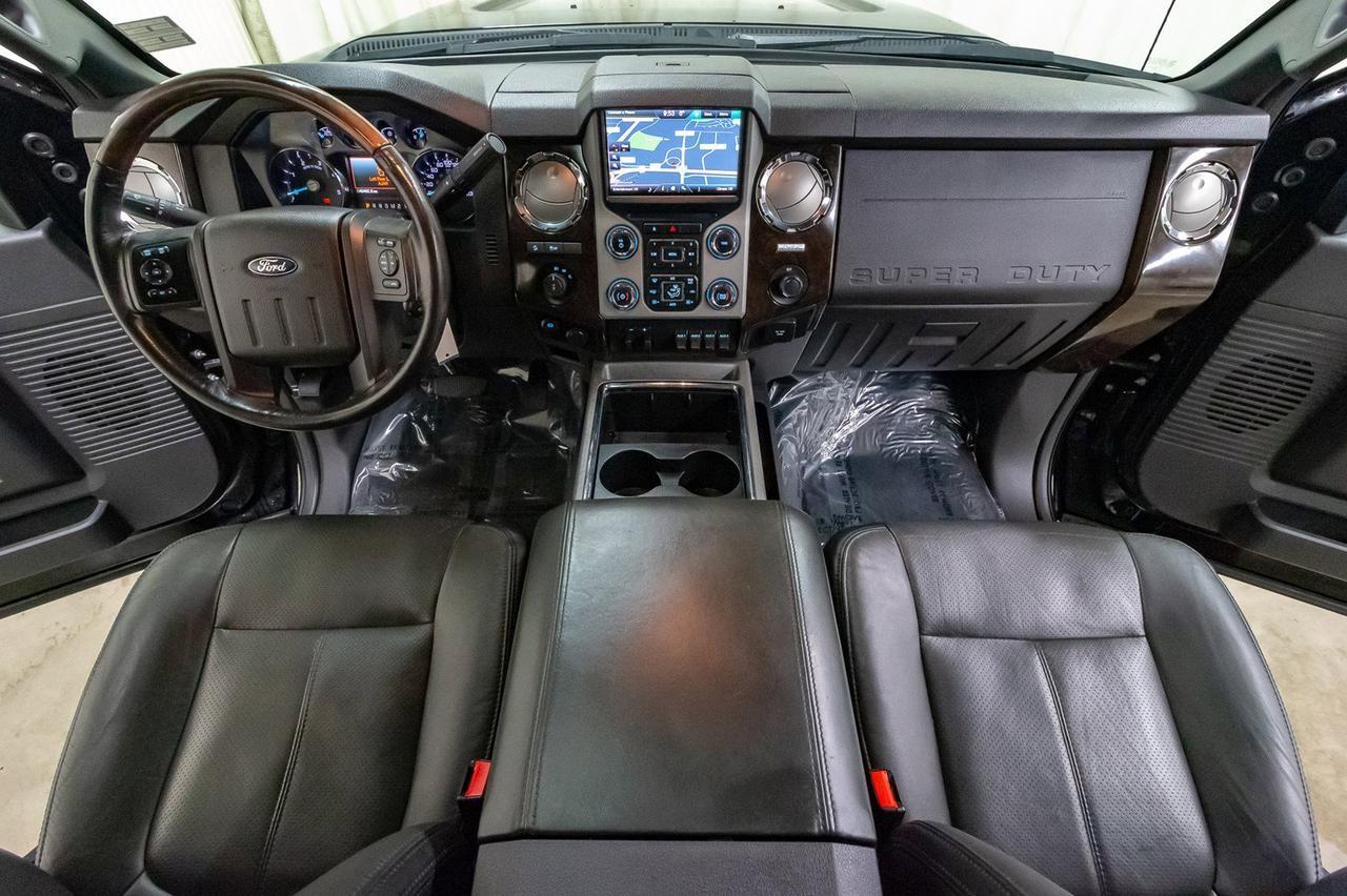 2016 Ford F-350 4x4 Crew Cab Platinum Diesel Leather Roof Nav Red Deer AB