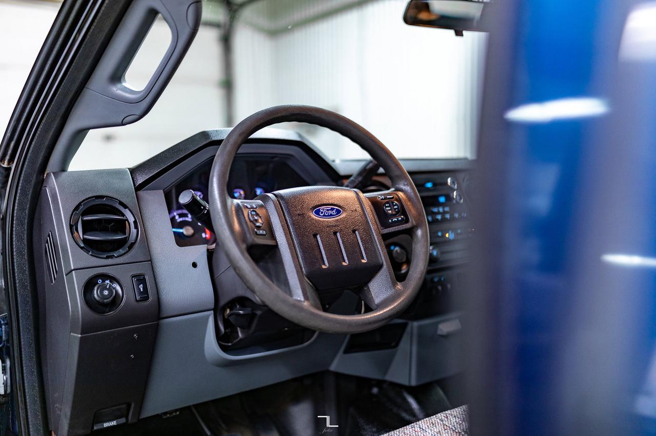 2016 Ford F-350 4x4 Crew Cab XL Dually Diesel Red Deer AB