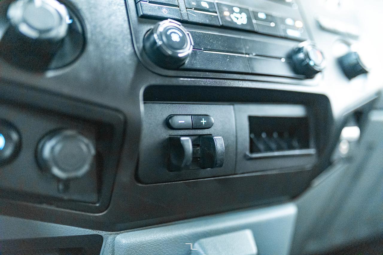 2016 Ford F-350 4x4 Crew Cab XL Dually Diesel Red Deer AB