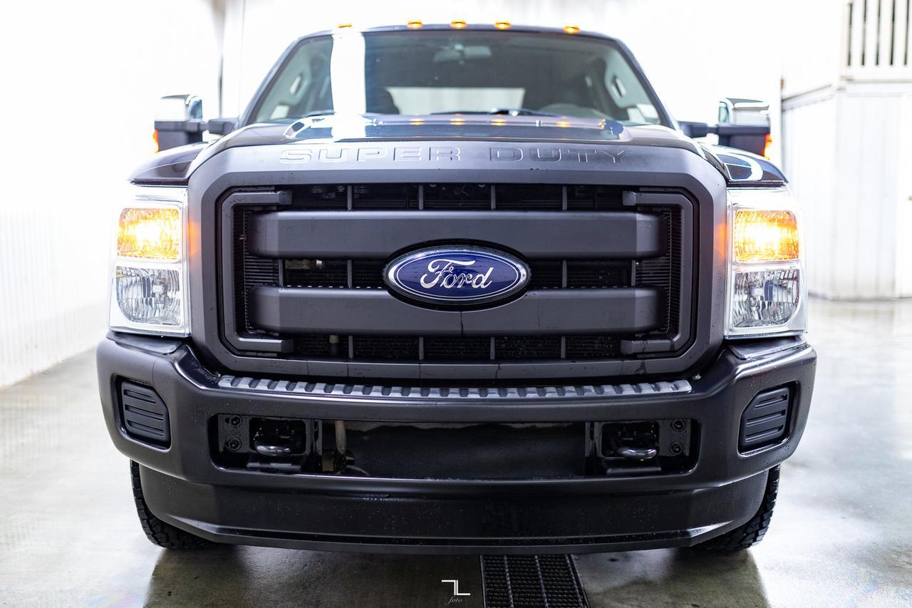 2016 Ford F-350 4x4 Crew Cab XL Dually Diesel Red Deer AB