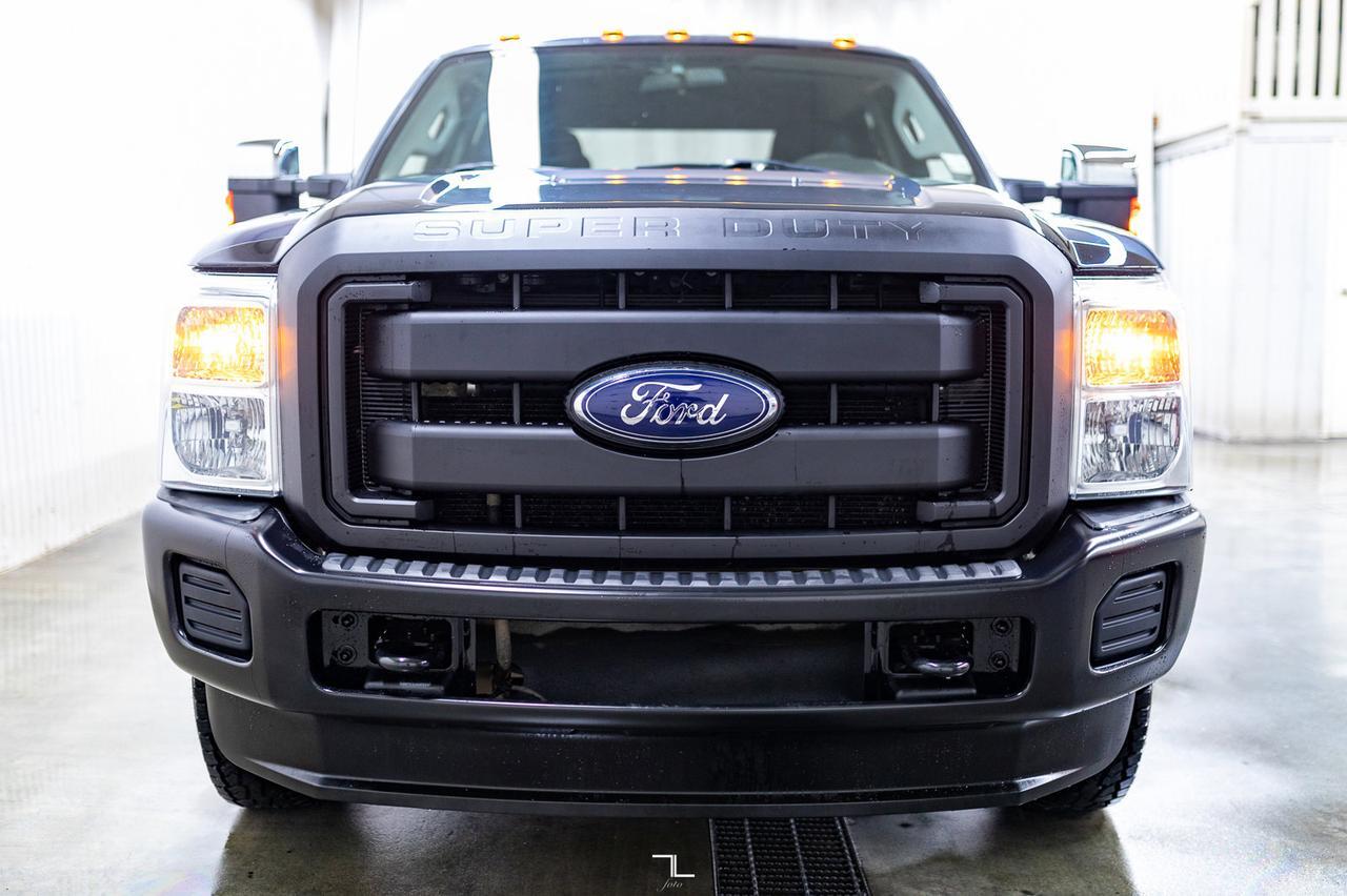 2016 Ford F-350 4x4 Crew Cab XL Dually Diesel Red Deer AB