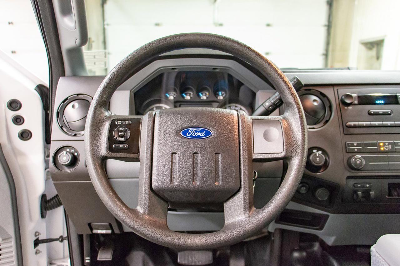 2016 Ford F-350 4x4 Crew Cab XL Longbox Diesel Red Deer AB