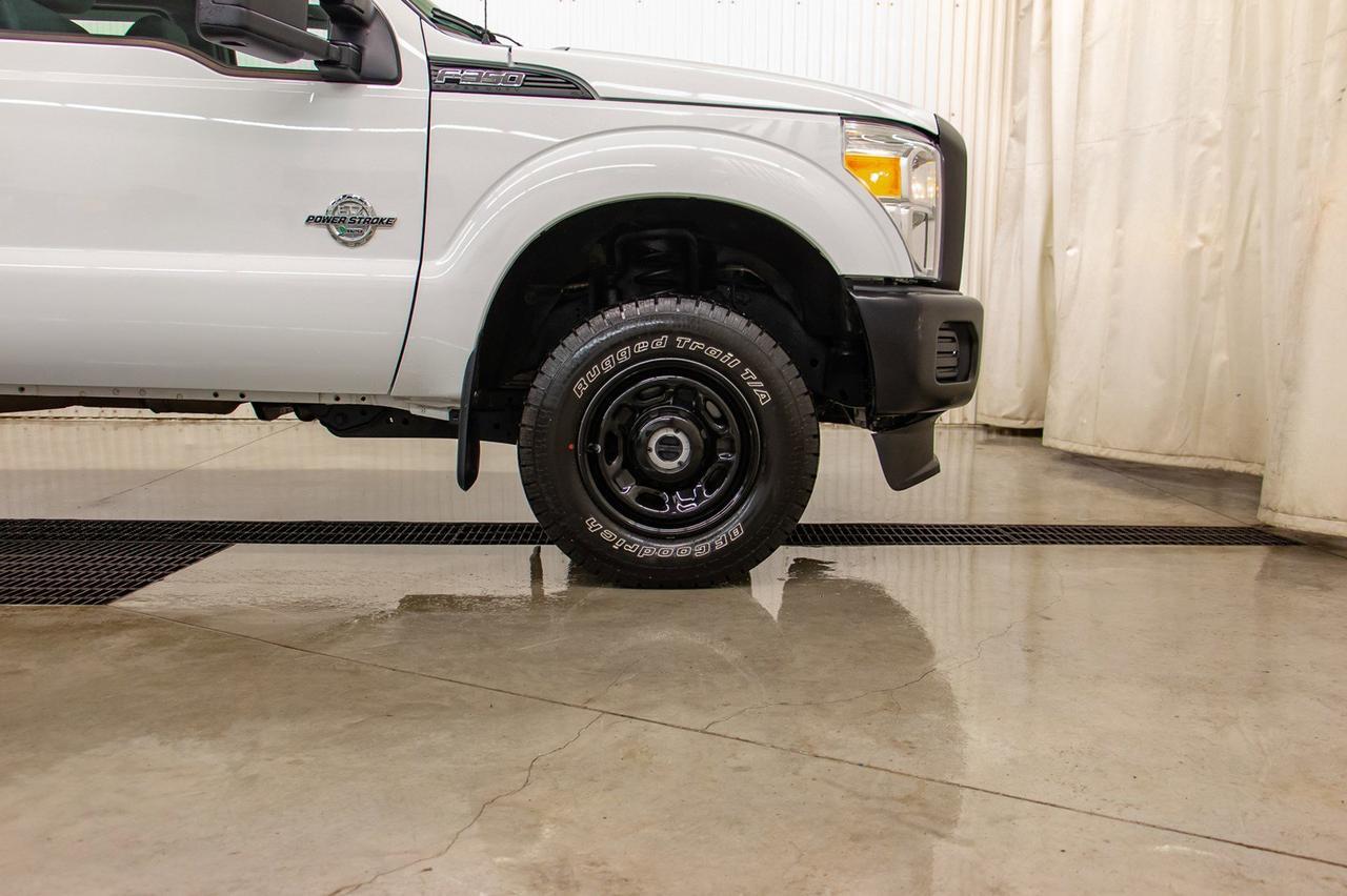 2016 Ford F-350 4x4 Crew Cab XL Longbox Diesel Red Deer AB