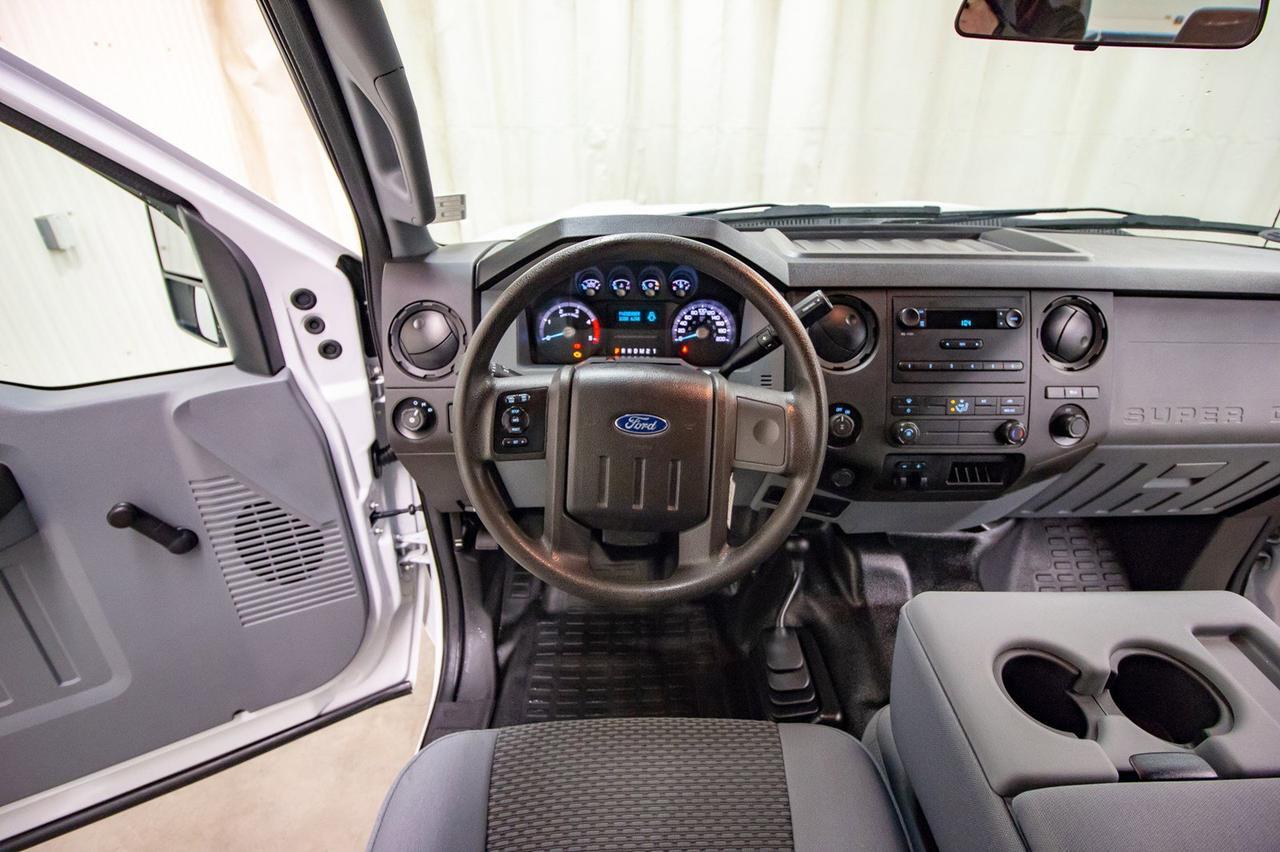 2016 Ford F-350 4x4 Crew Cab XL Longbox Diesel Red Deer AB