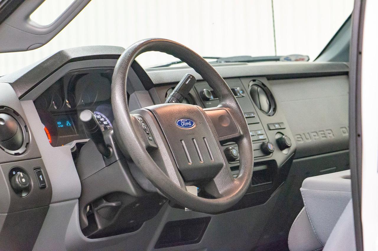 2016 Ford F-350 4x4 Crew Cab XL Longbox Diesel Red Deer AB