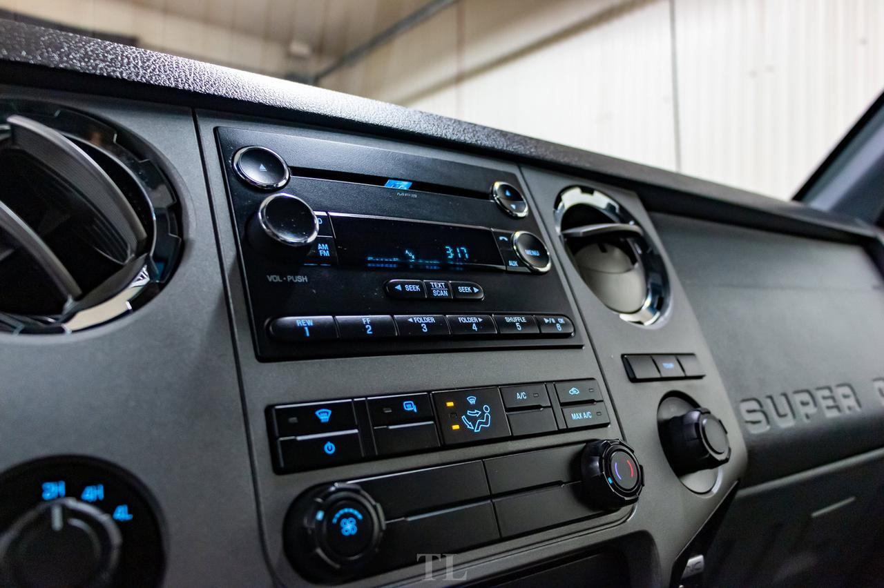 2016 Ford F-350 4x4 Crew Cab XLT Deck Diesel Red Deer AB