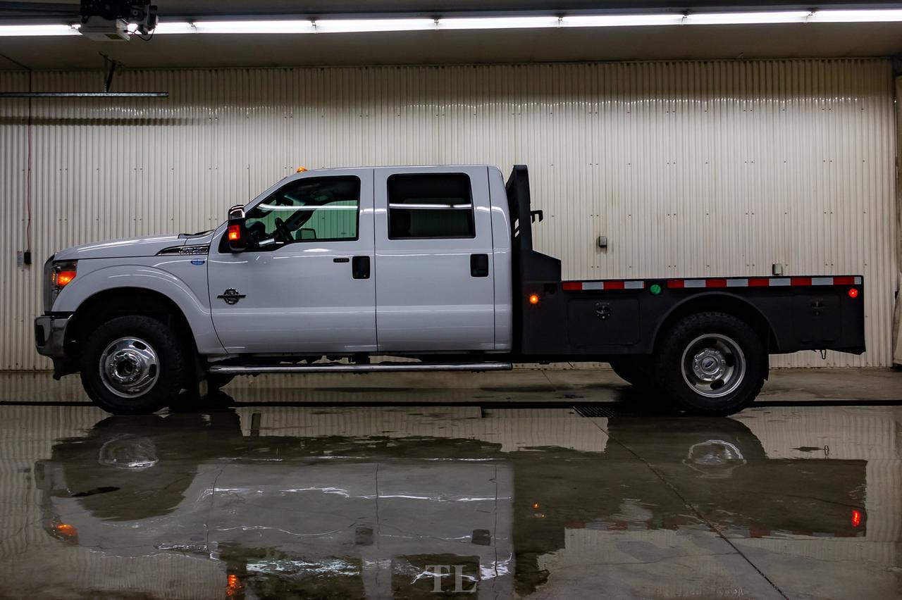 2016 Ford F-350 4x4 Crew Cab XLT Deck Diesel Red Deer AB