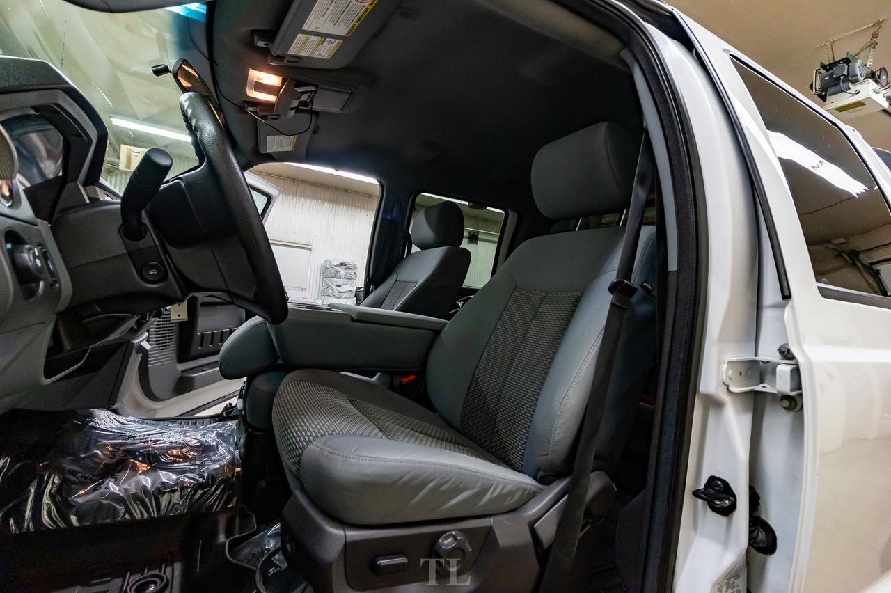 2016 Ford F-350 4x4 Crew Cab XLT Deck Diesel Red Deer AB