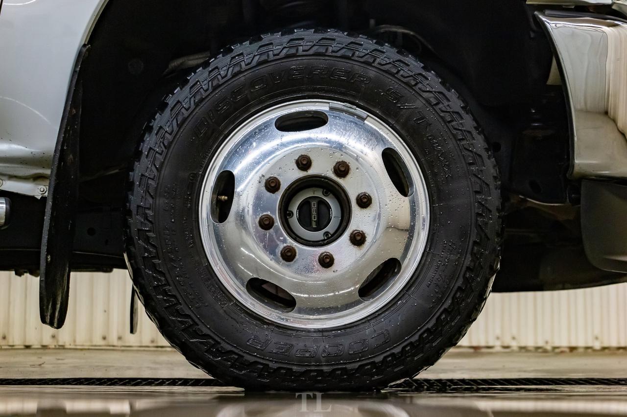 2016 Ford F-350 4x4 Crew Cab XLT Deck Diesel Red Deer AB