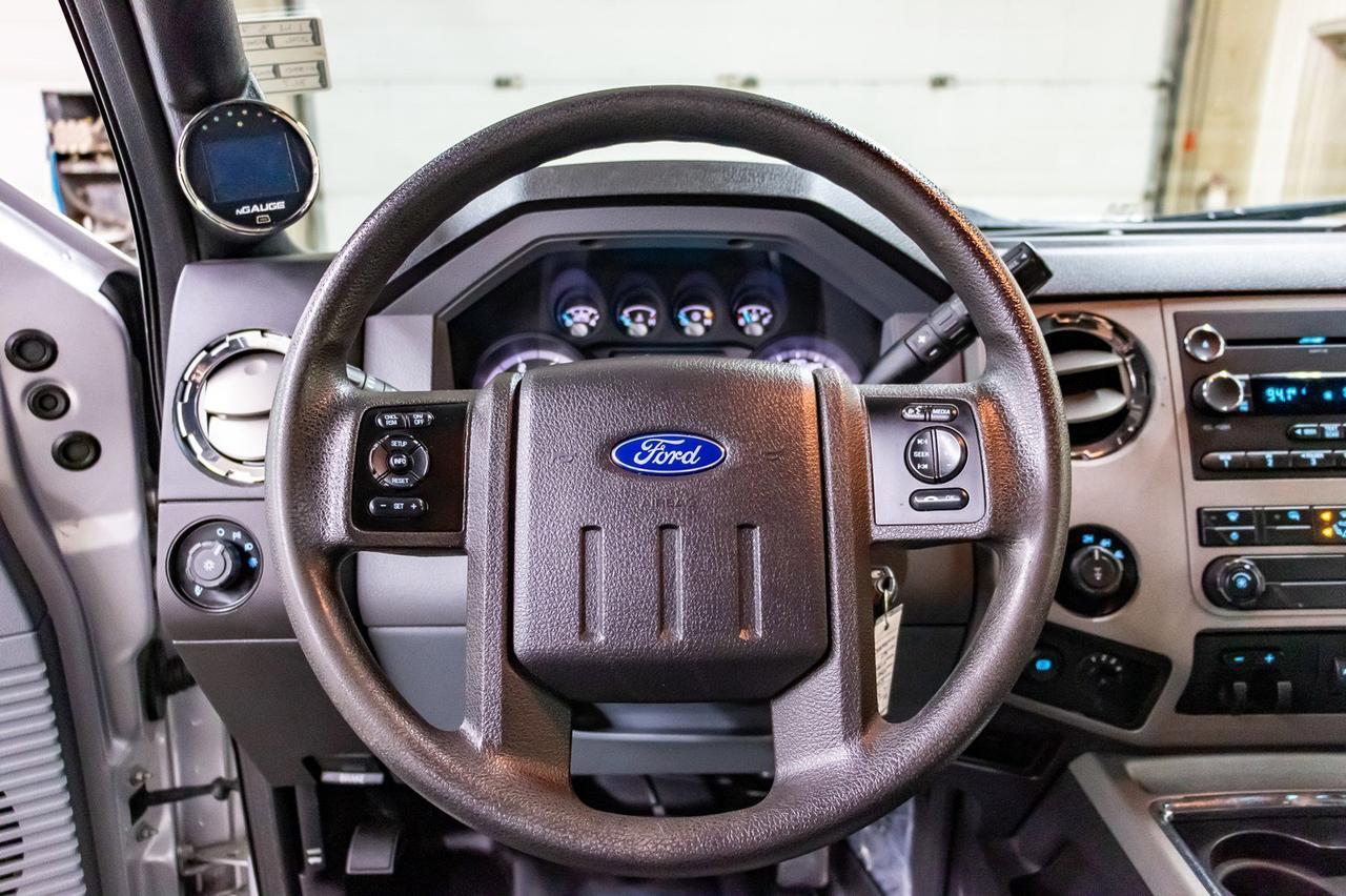 2016 Ford F-350 4x4 Crew Cab XLT Diesel BCam Red Deer AB