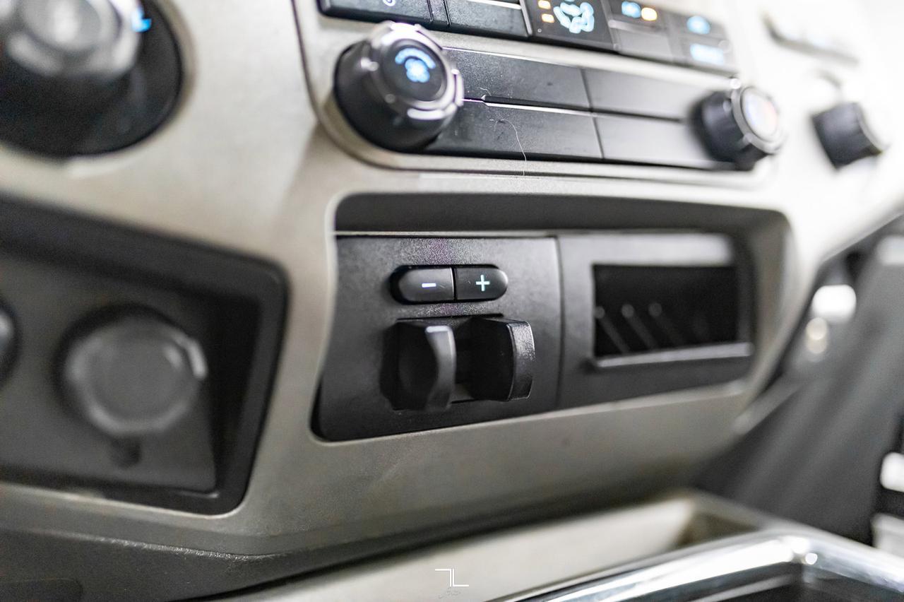 2016 Ford F-350 4x4 Crew Cab XLT Diesel Red Deer AB