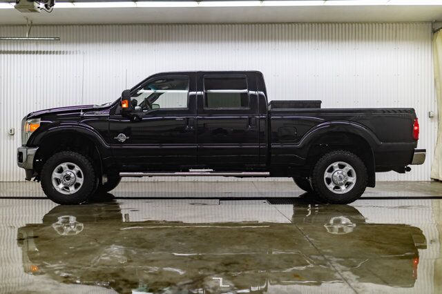 2016 Ford F-350 4x4 Crew Cab XLT Diesel Red Deer AB