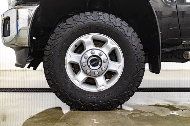 2016 Ford F-350 4x4 Crew Cab XLT Diesel Red Deer AB