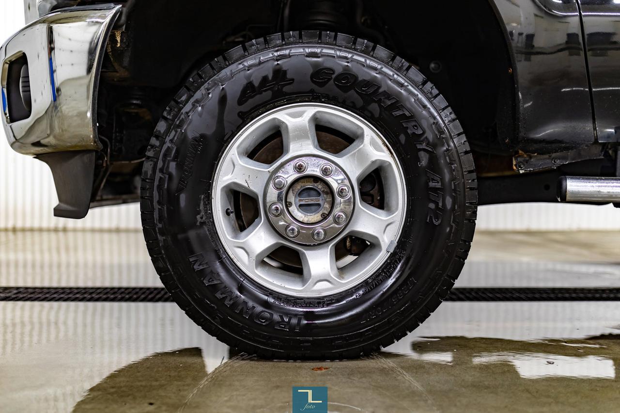 2016 Ford F-350 4x4 Crew Cab XLT Diesel Red Deer AB