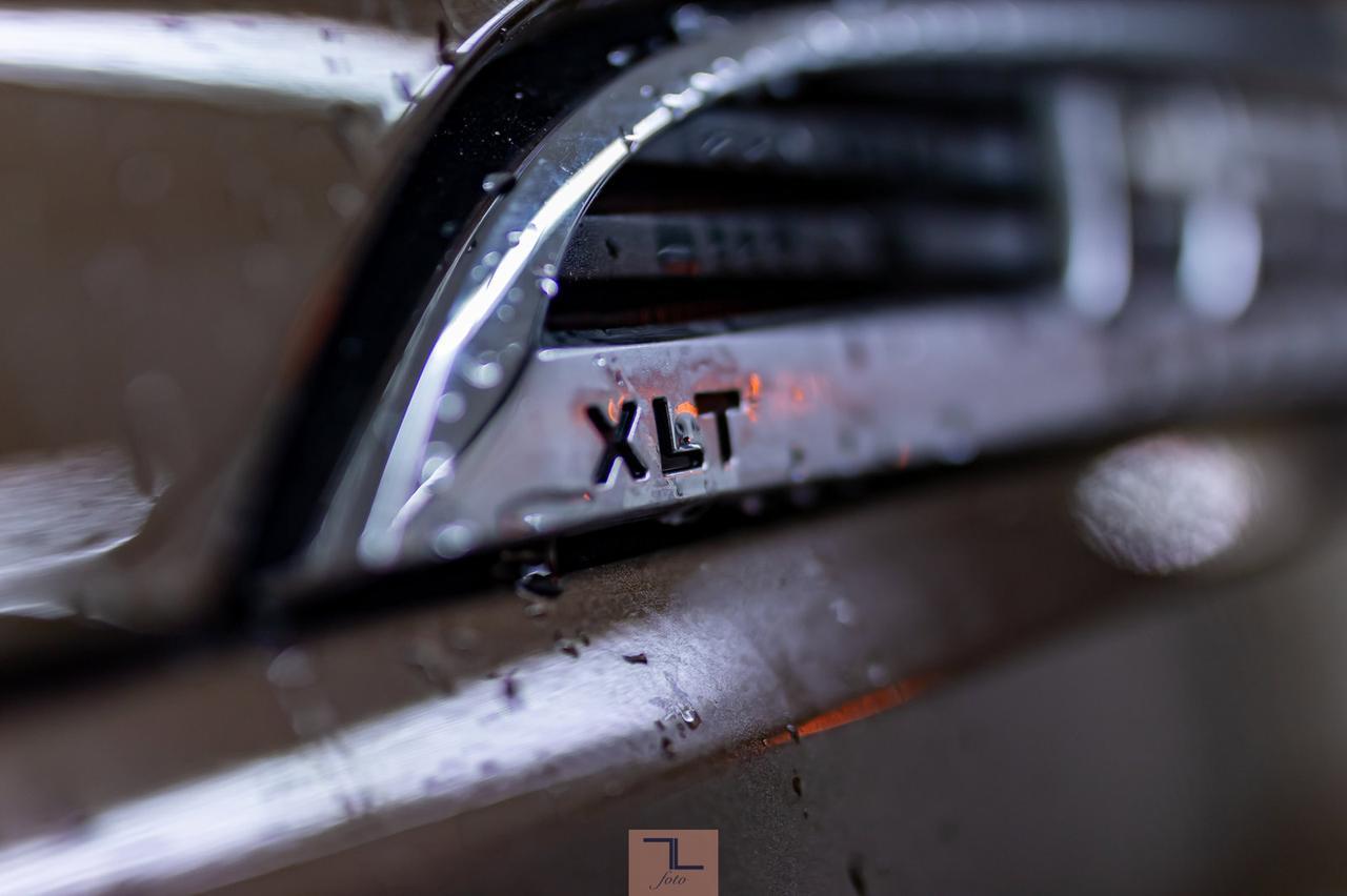 2016 Ford F-350 4x4 Crew Cab XLT Diesel Red Deer AB