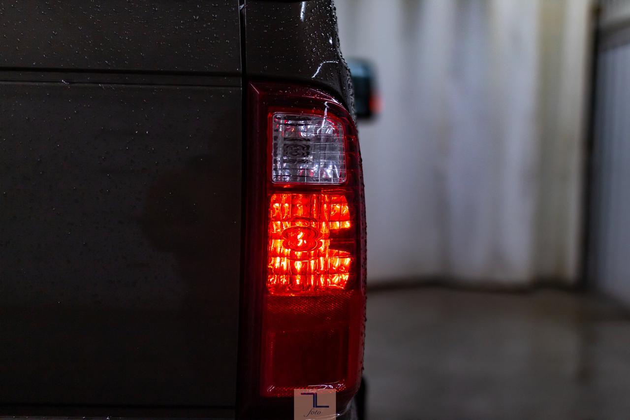2016 Ford F-350 4x4 Crew Cab XLT Diesel Red Deer AB