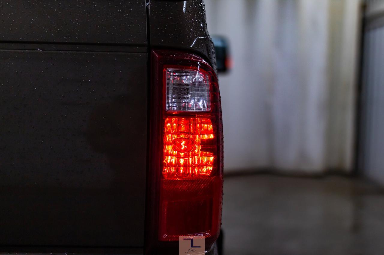 2016 Ford F-350 4x4 Crew Cab XLT Diesel Red Deer AB