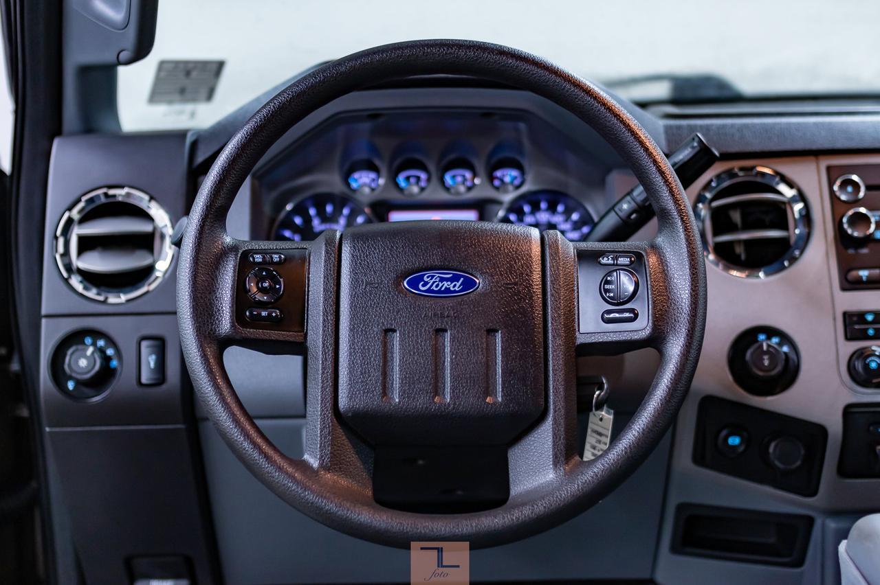 2016 Ford F-350 4x4 Crew Cab XLT Diesel Red Deer AB