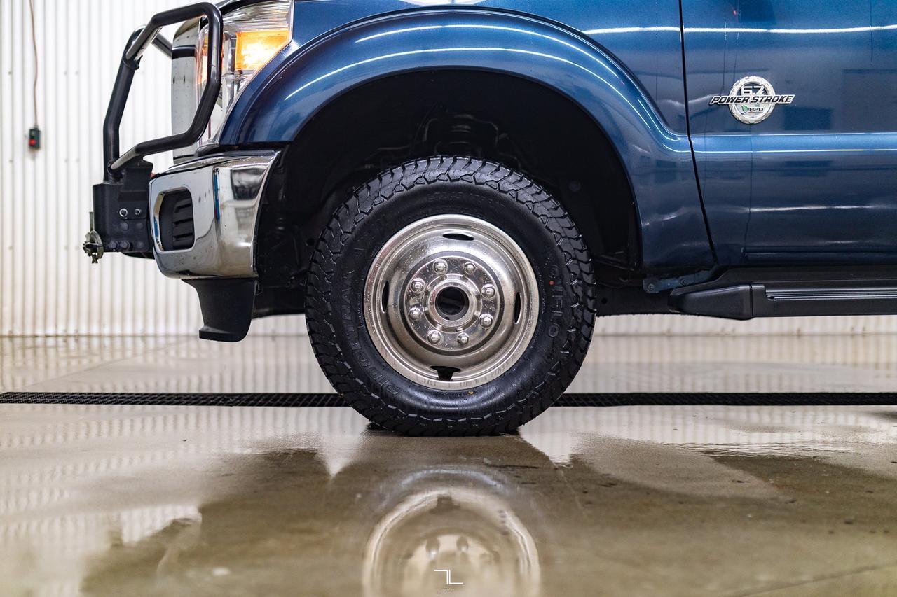 2016 Ford F-350 4x4 Crew Cab XLT Dually Diesel PSeat Red Deer AB