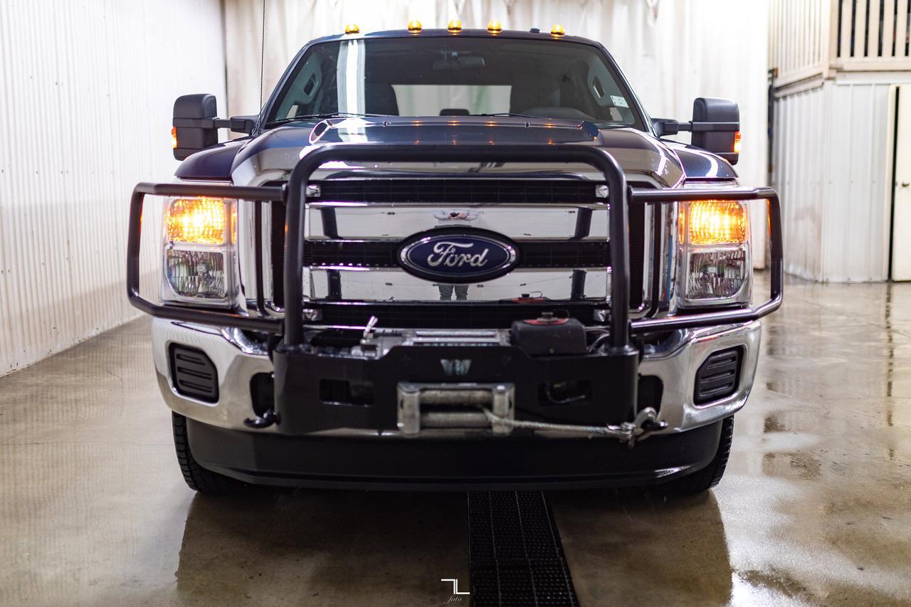 2016 Ford F-350 4x4 Crew Cab XLT Dually Diesel PSeat Red Deer AB