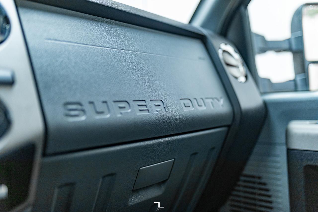 2016 Ford F-350 4x4 Crew Cab XLT Dually Diesel PSeat Red Deer AB