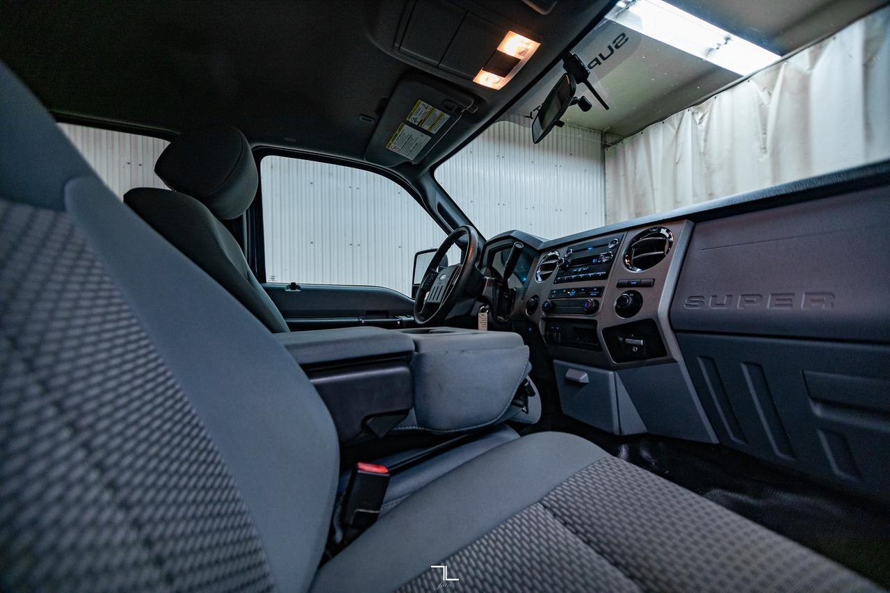 2016 Ford F-350 4x4 Crew Cab XLT Dually Diesel PSeat Red Deer AB