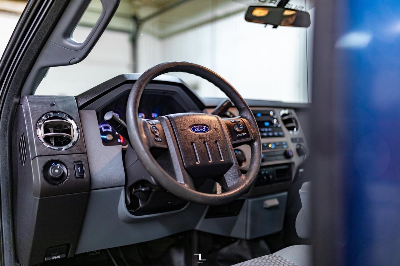 2016 Ford F-350 4x4 Crew Cab XLT Dually Diesel PSeat Red Deer AB