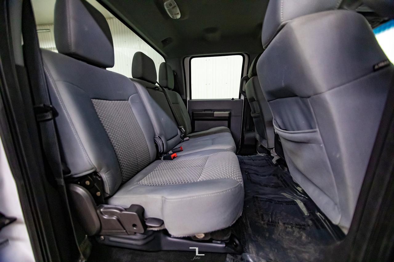 2016 Ford F-350 4x4 Crew Cab XLT Dually Diesel Red Deer AB