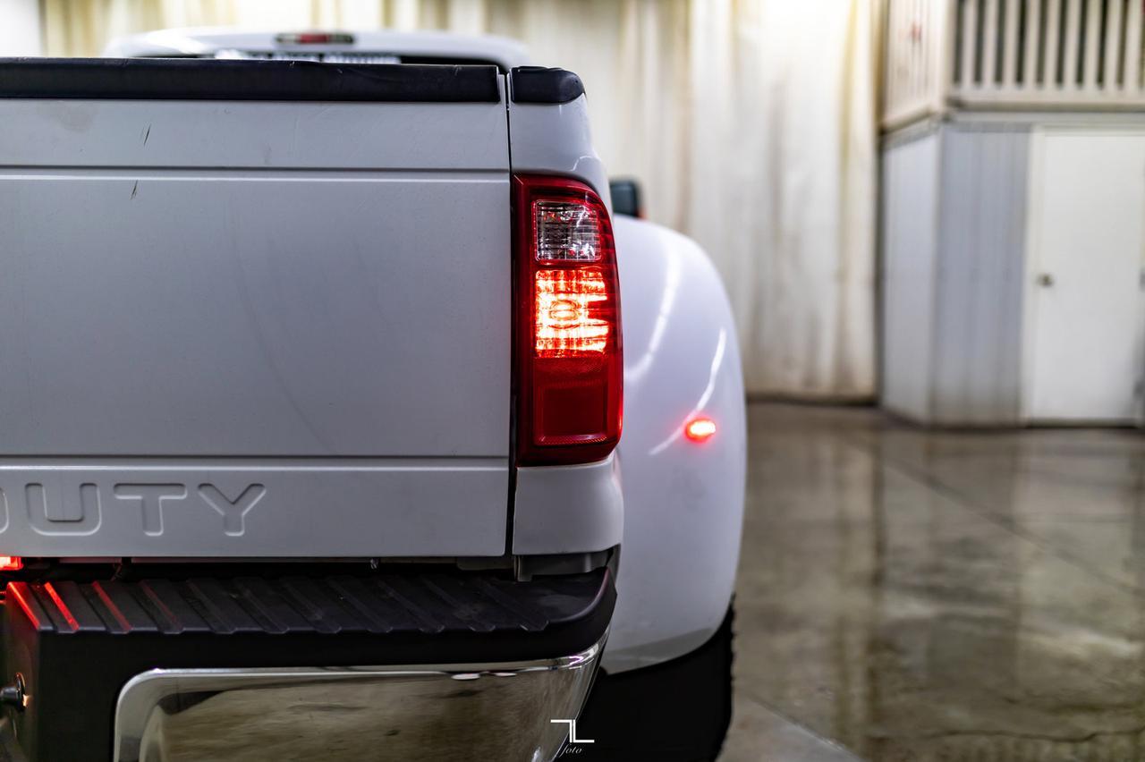 2016 Ford F-350 4x4 Crew Cab XLT Dually Diesel Red Deer AB