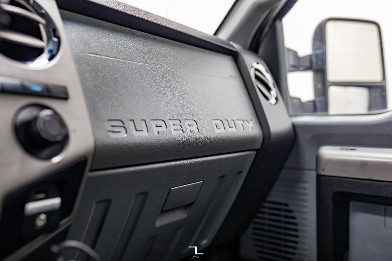 2016 Ford F-350 4x4 Crew Cab XLT Dually Diesel Red Deer AB