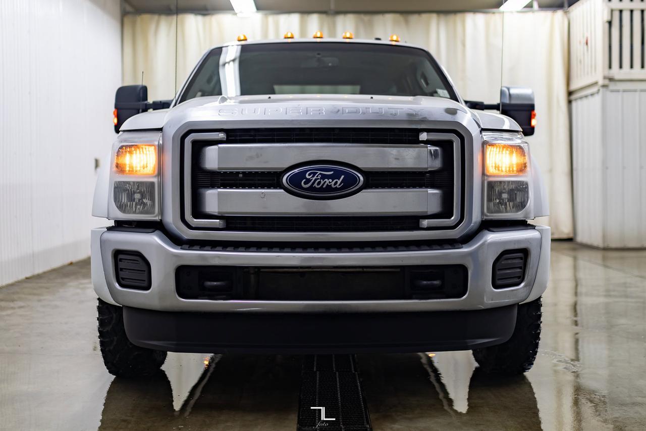 2016 Ford F-350 4x4 Crew Cab XLT Dually Diesel Red Deer AB