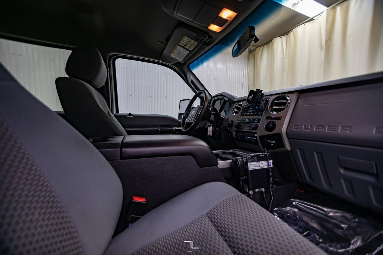 2016 Ford F-350 4x4 Crew Cab XLT Dually Diesel Red Deer AB