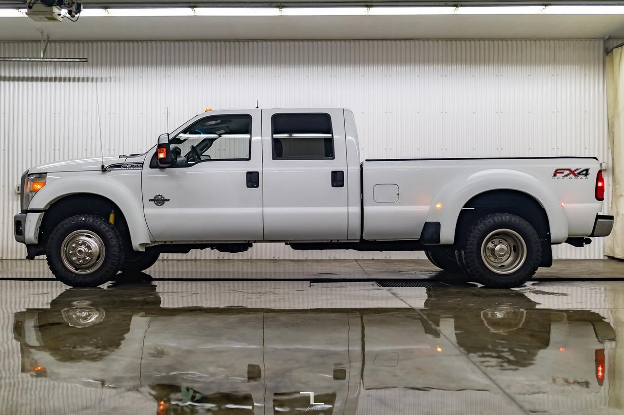 2016 Ford F-350 4x4 Crew Cab XLT Dually Diesel Red Deer AB