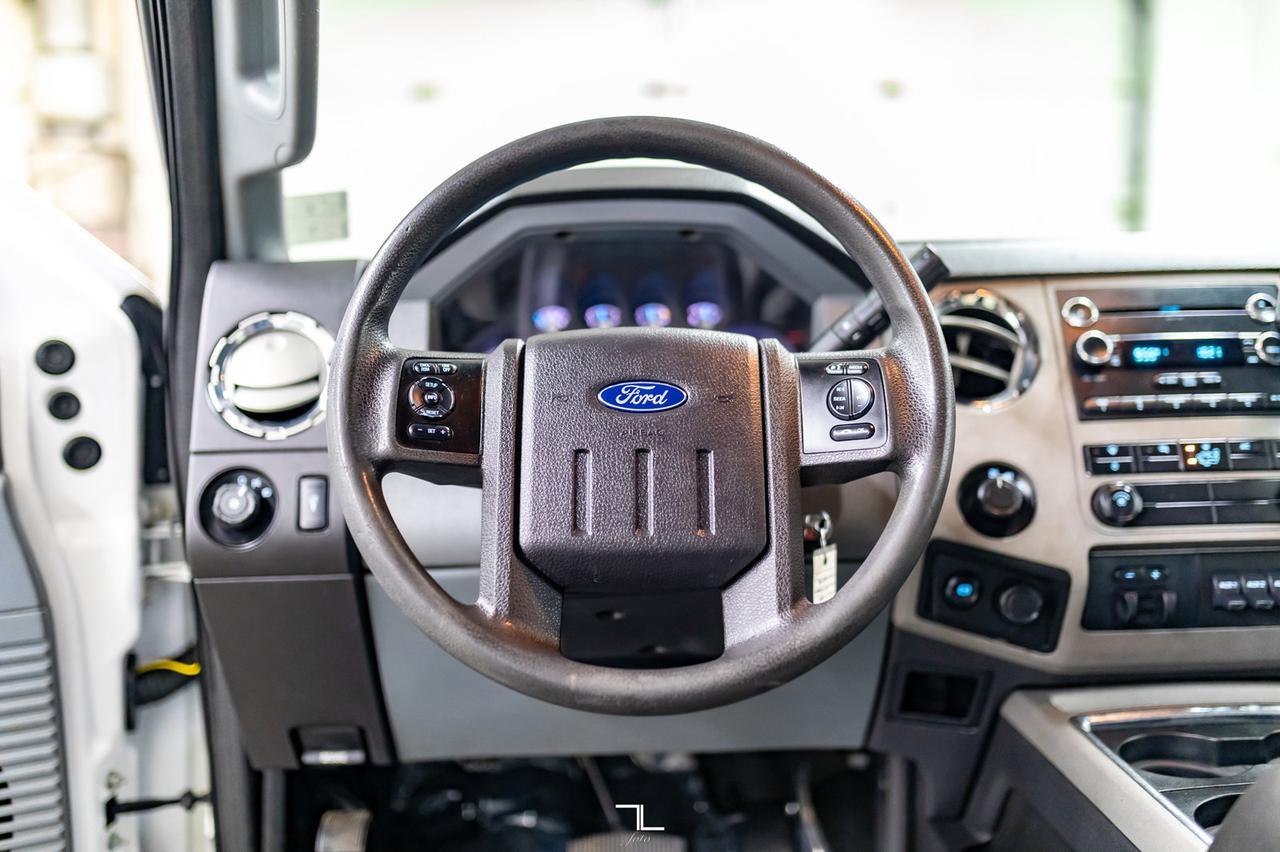 2016 Ford F-350 4x4 Crew Cab XLT Dually Diesel Red Deer AB