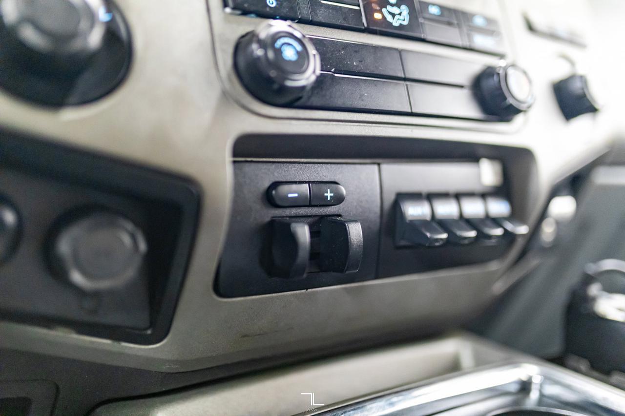 2016 Ford F-350 4x4 Crew Cab XLT Dually Diesel Red Deer AB