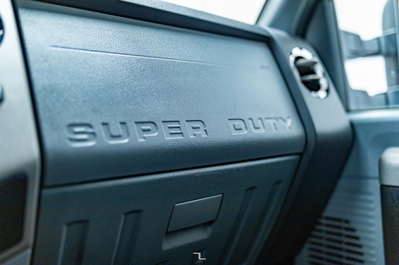 2016 Ford F-350 4x4 Crew Cab XLT Dually Diesel Red Deer AB