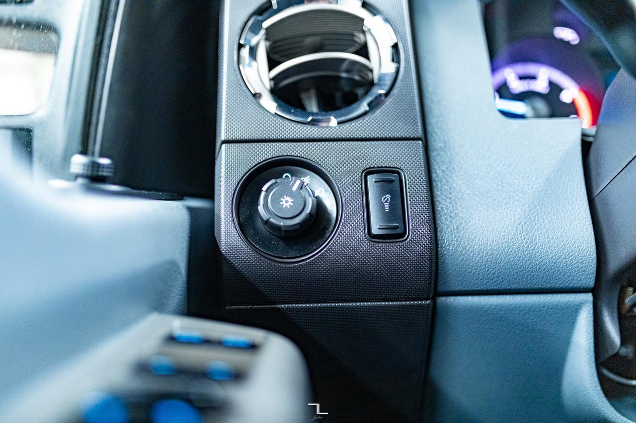 2016 Ford F-350 4x4 Crew Cab XLT Dually Diesel Red Deer AB