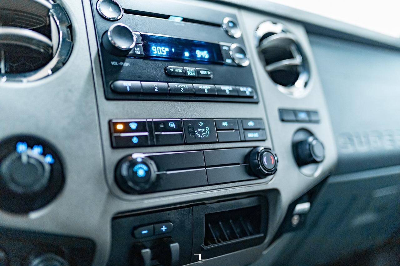 2016 Ford F-350 4x4 Crew Cab XLT Dually Diesel Red Deer AB