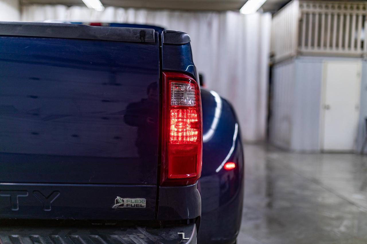 2016 Ford F-350 4x4 Crew Cab XLT Dually Diesel Red Deer AB