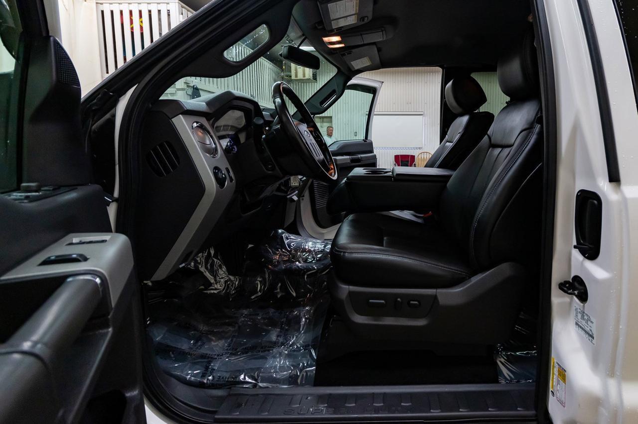 2016 Ford F-350 4x4 Super Cab Lariat Diesel Leather Nav BCam Red Deer AB