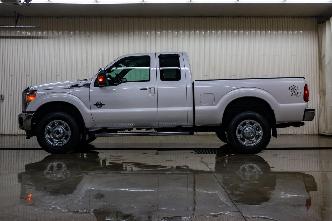 2016 Ford F-350 4x4 Super Cab Lariat Diesel Leather Nav BCam Red Deer AB