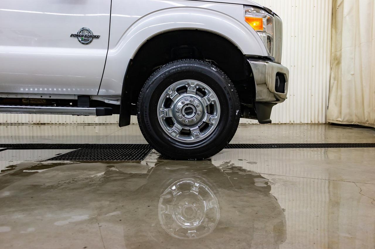 2016 Ford F-350 4x4 Super Cab Lariat Diesel Leather Nav BCam Red Deer AB