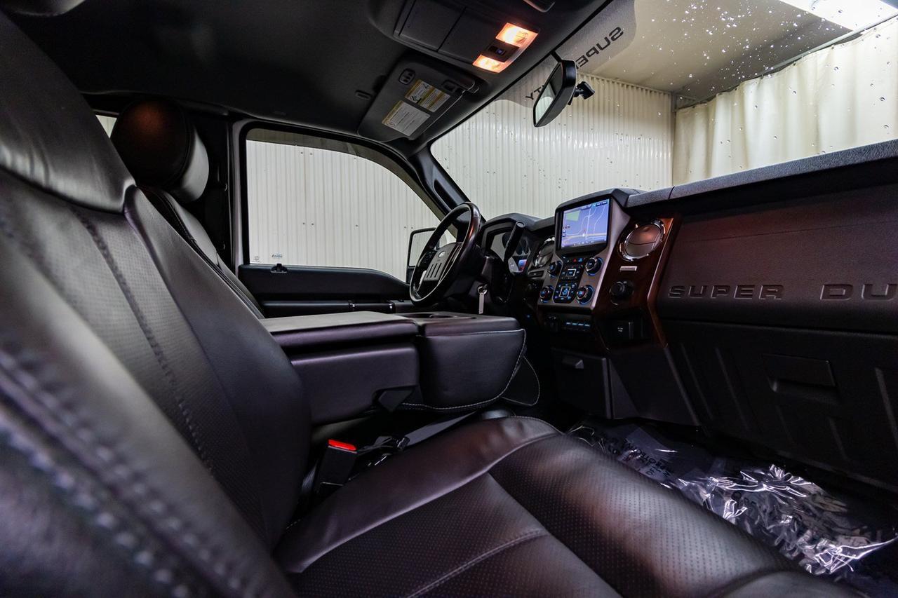 2016 Ford F-350 4x4 Super Cab Lariat Diesel Leather Nav BCam Red Deer AB