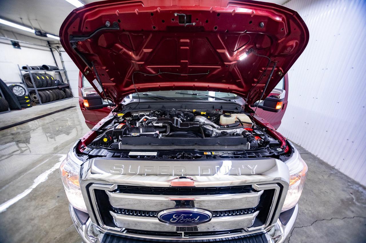 2016 Ford F-350 4x4 Super Cab Lariat Longbox Diesel Leather Nav Red Deer AB